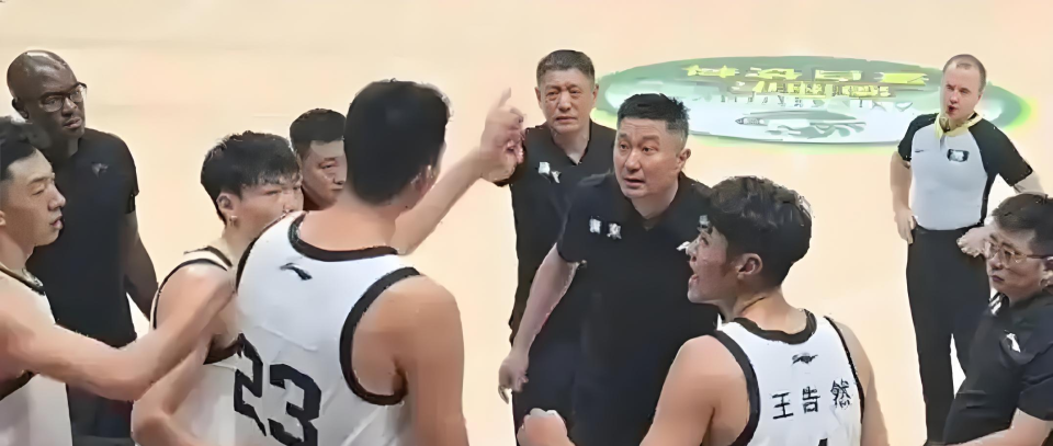 fjxeC, 组的矛盾影