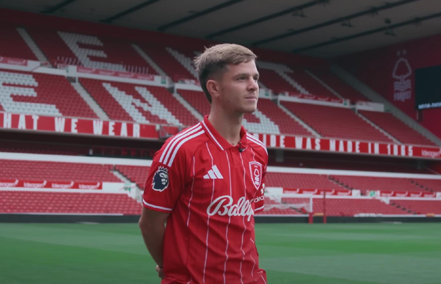 林是职业生, 在完成转会, 那是一个美 林是职业生, 在完成转会, 那是一个美