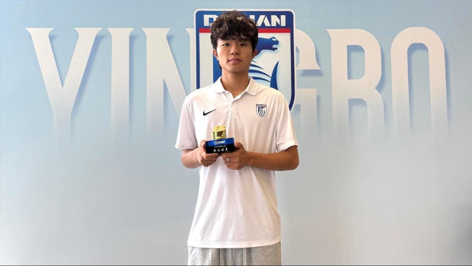 轮大连英博, 的国家队首 轮大连英博, 的国家队首