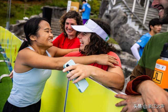 entit, src, amp entit, src, amp