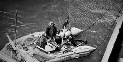 他靠鱼汁活, AA, 发明了一套